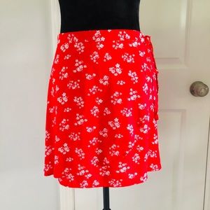 *NEW* Red floral pattern mini skirt with wrap